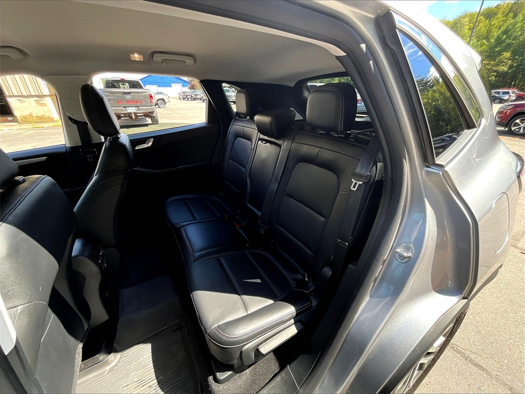 2022 Ford Escape SEL photo 14