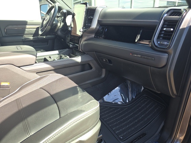 2026 Ram 3500 Limited photo 7