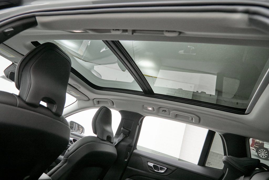 2026 VOLVO V60CC - Image 21