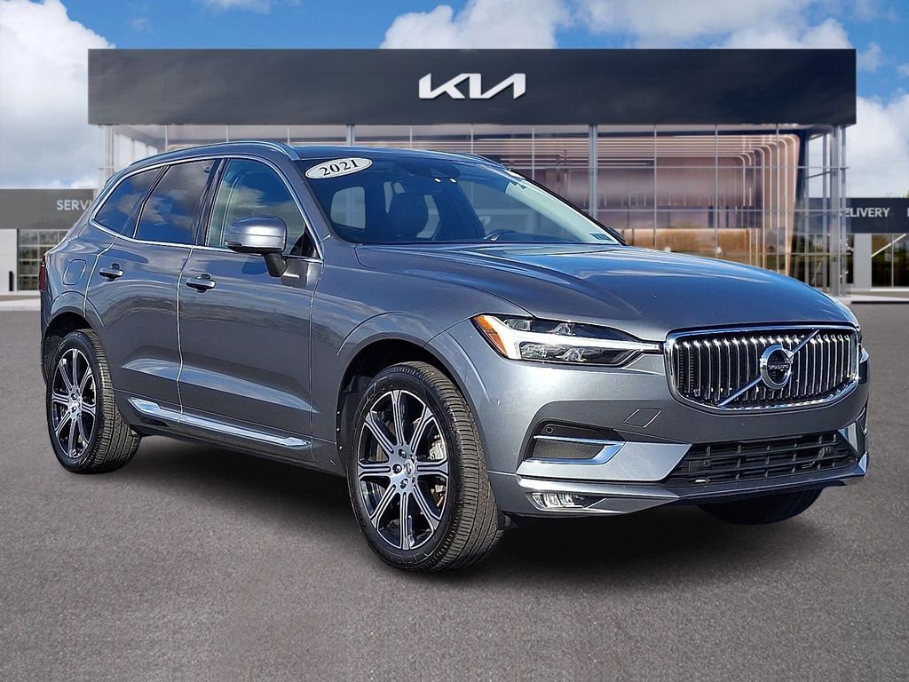 2021 Volvo XC60 Inscription's photo