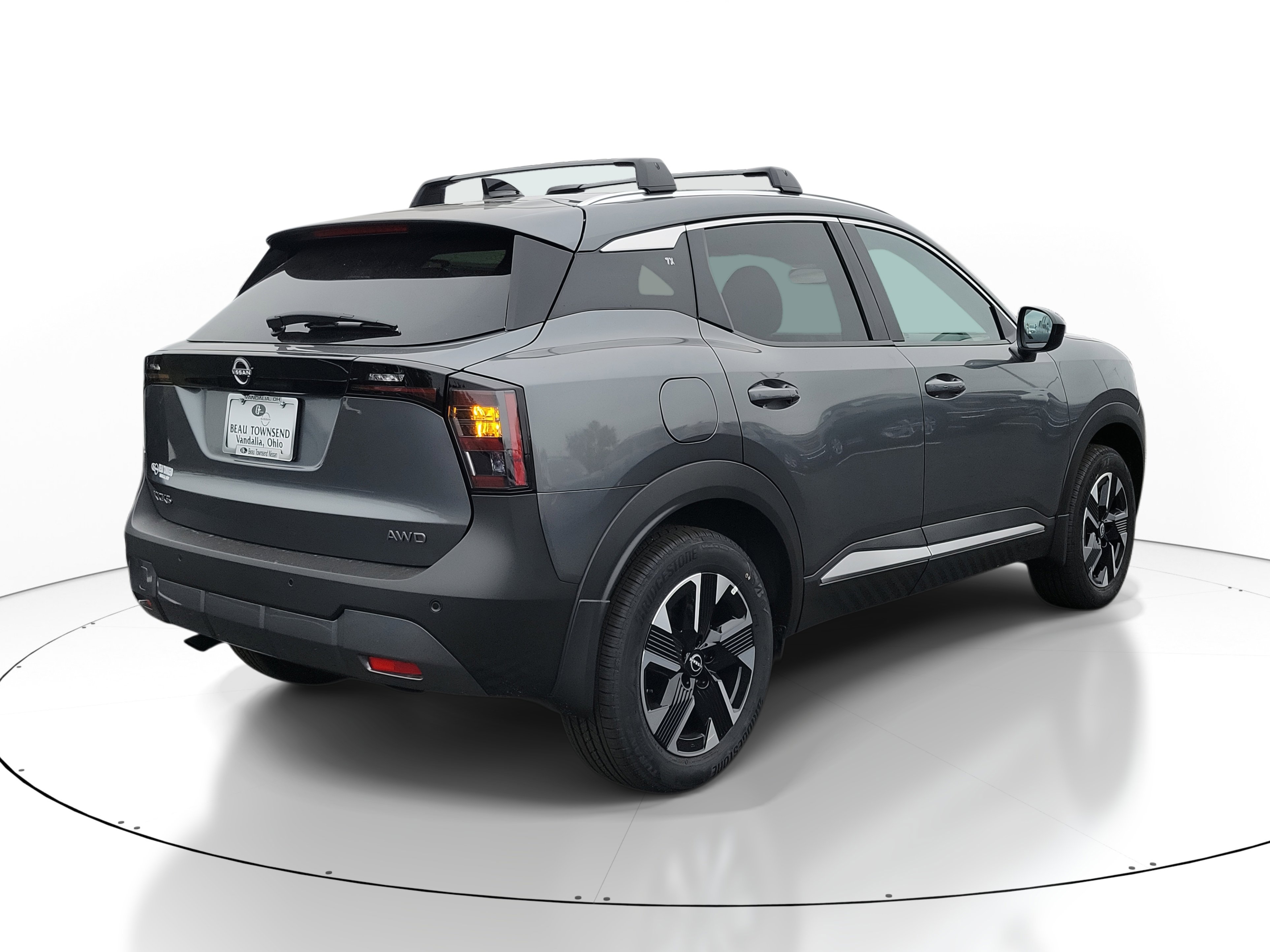2026 Nissan Kicks SV photo 3