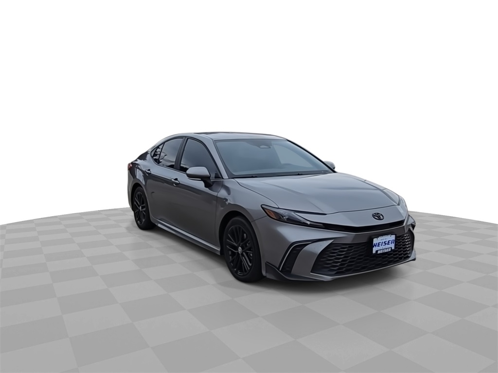 2025 Toyota Camry SE photo 2