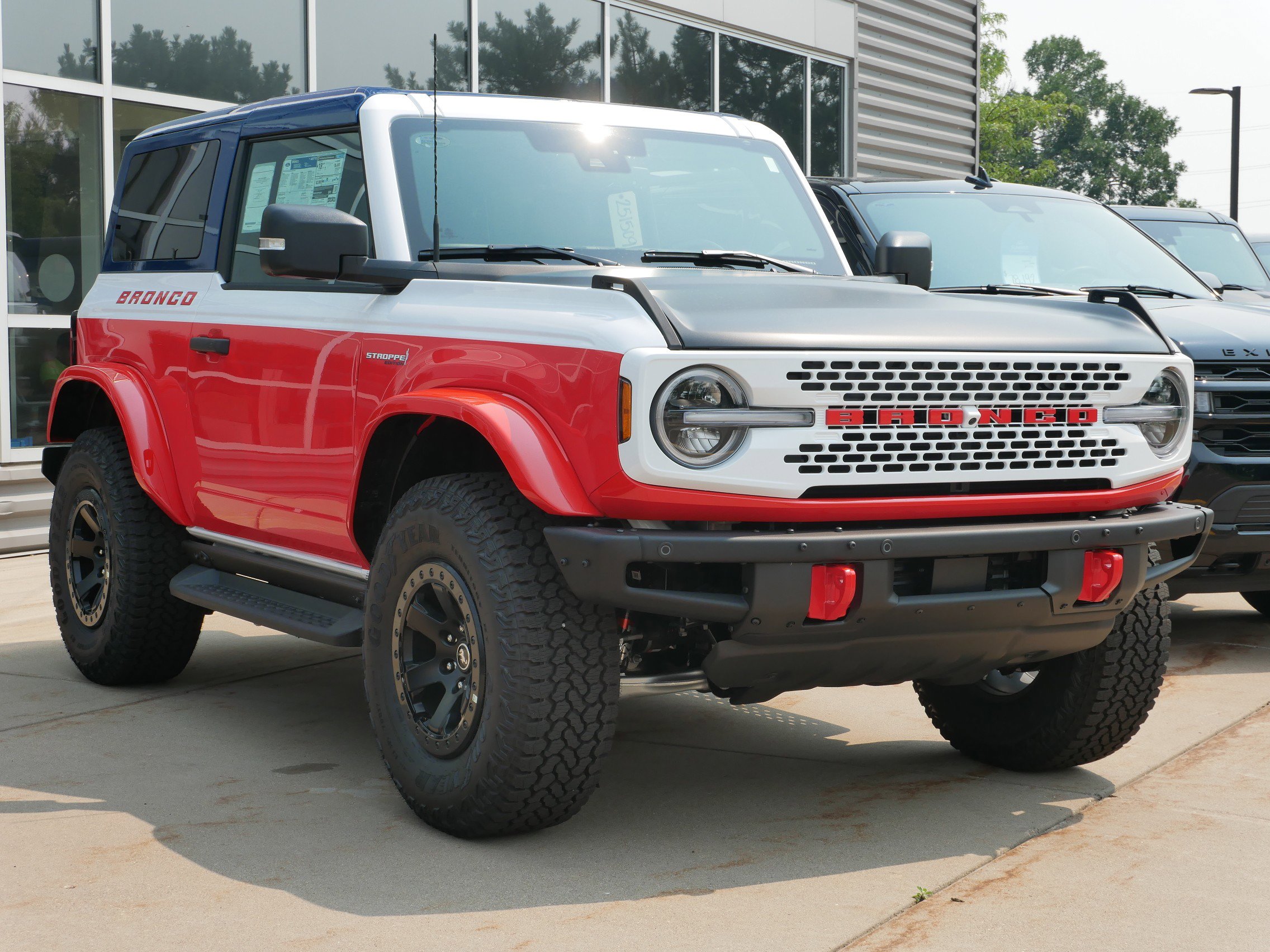2025 Ford Bronco 2-Door Stroppe's photo