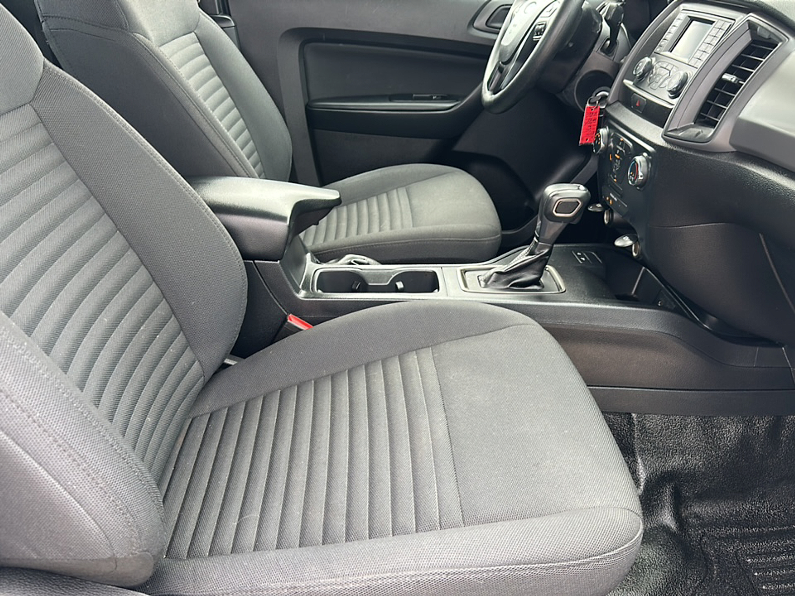 Used 2022 White Ford XL image 20