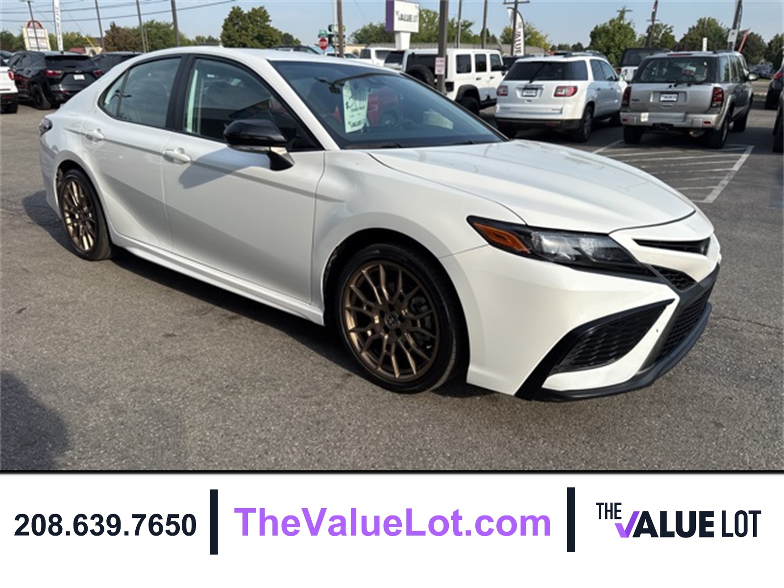2024 Toyota Camry SE photo 2