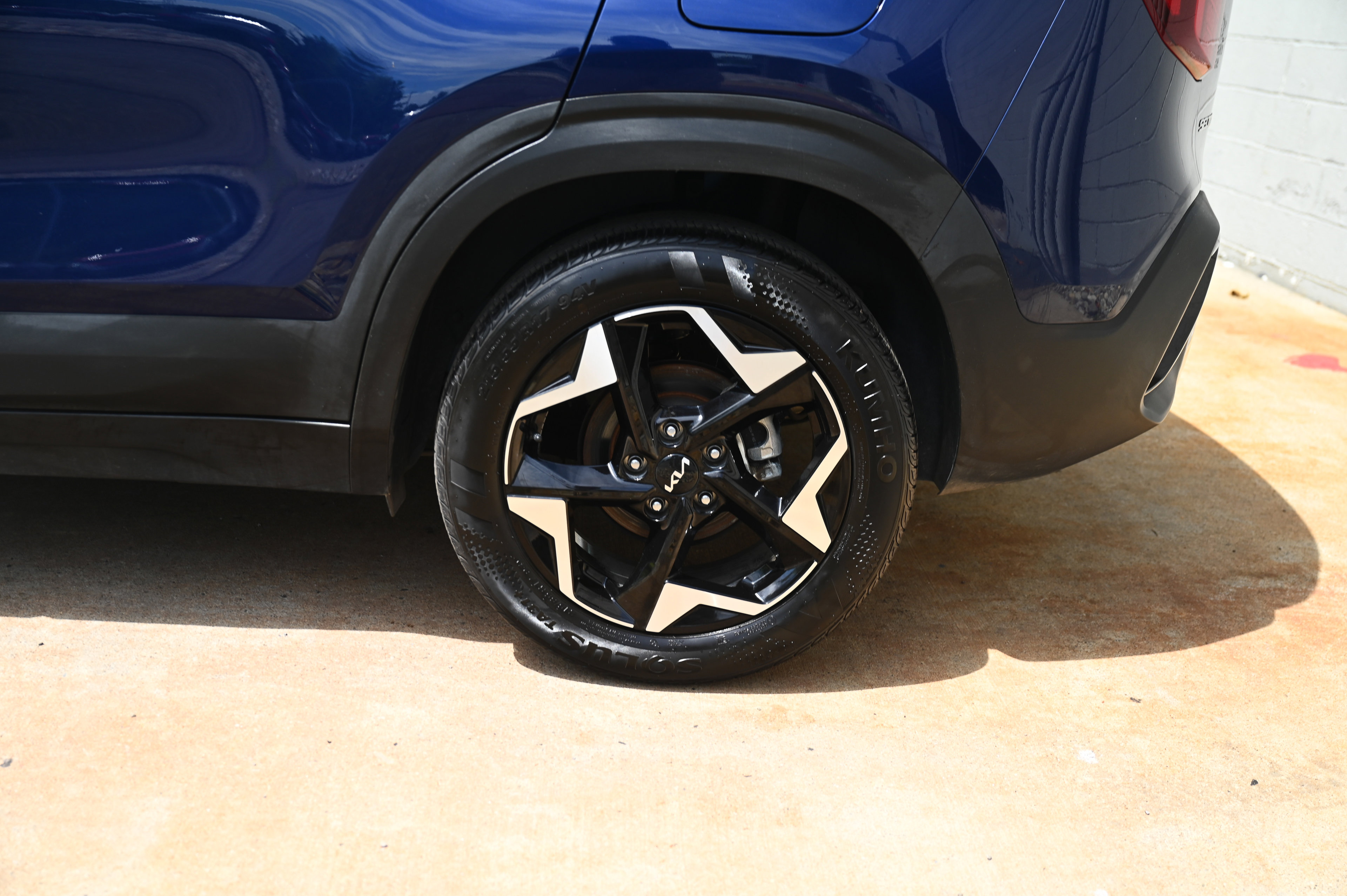 2024 Kia Seltos EX photo 9