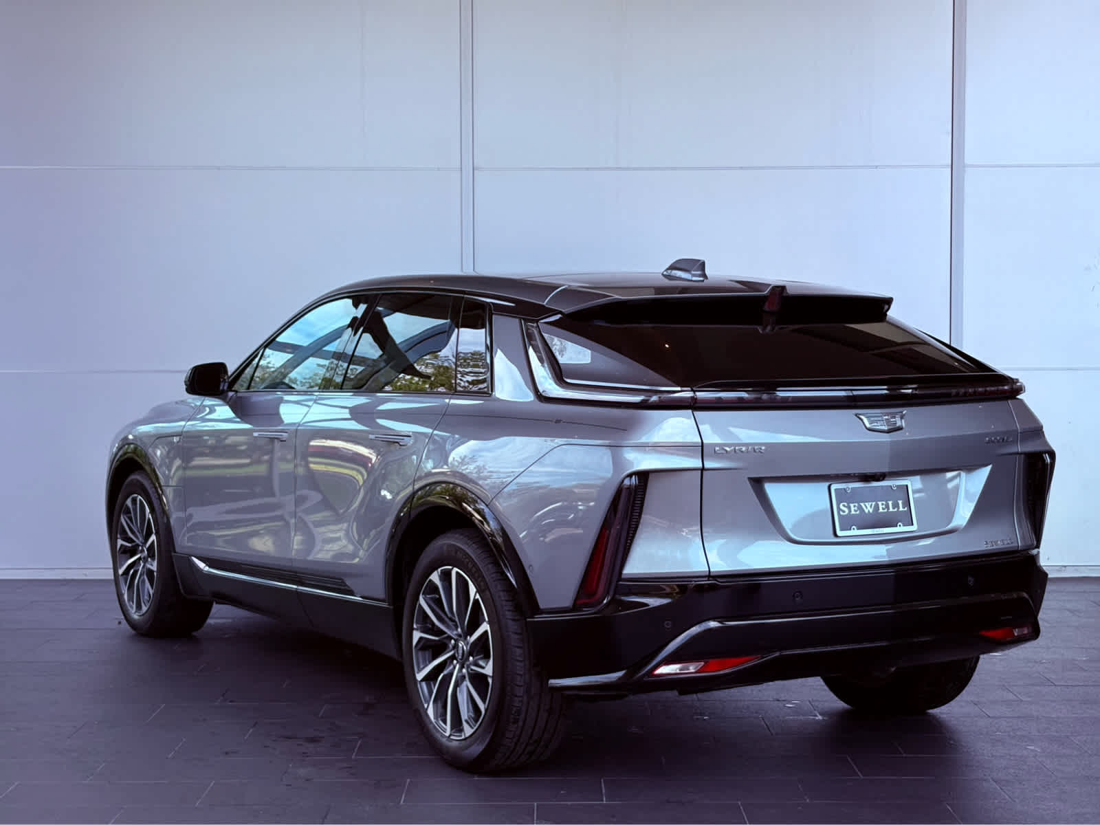 2025 Cadillac Lyriq Sport photo 4