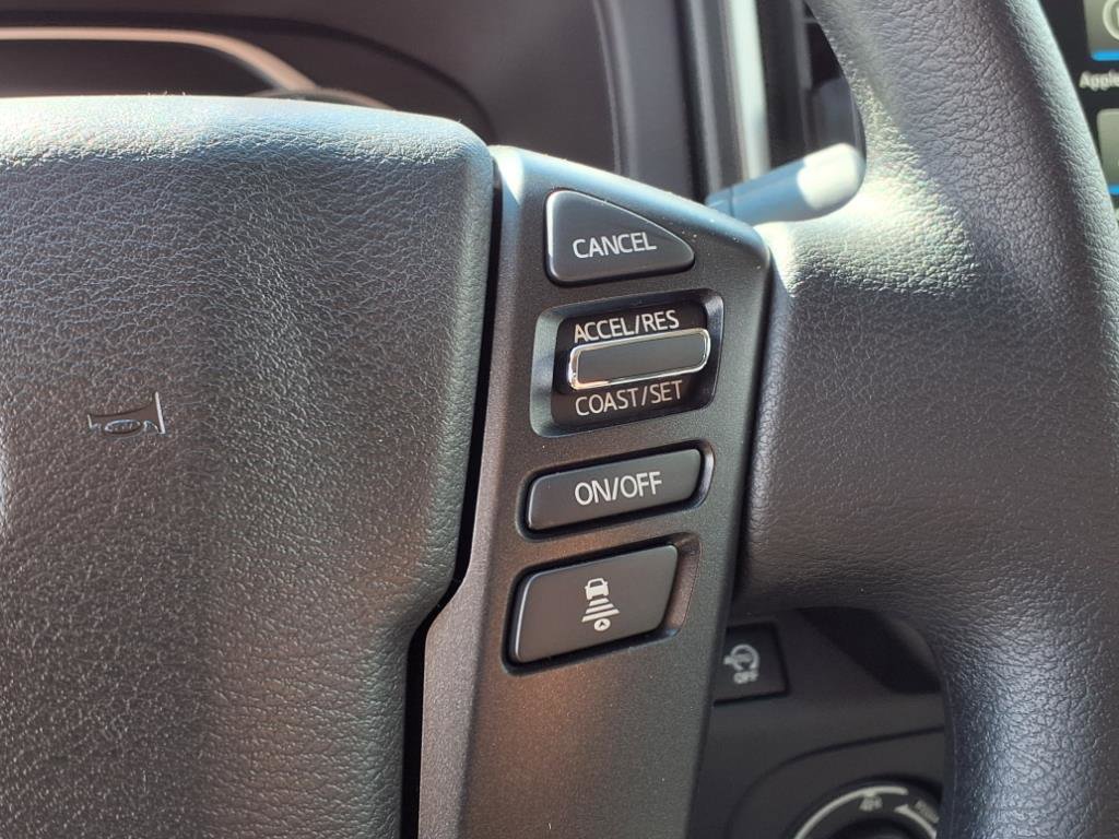 2025 Nissan Frontier SV Crew Cab photo 16