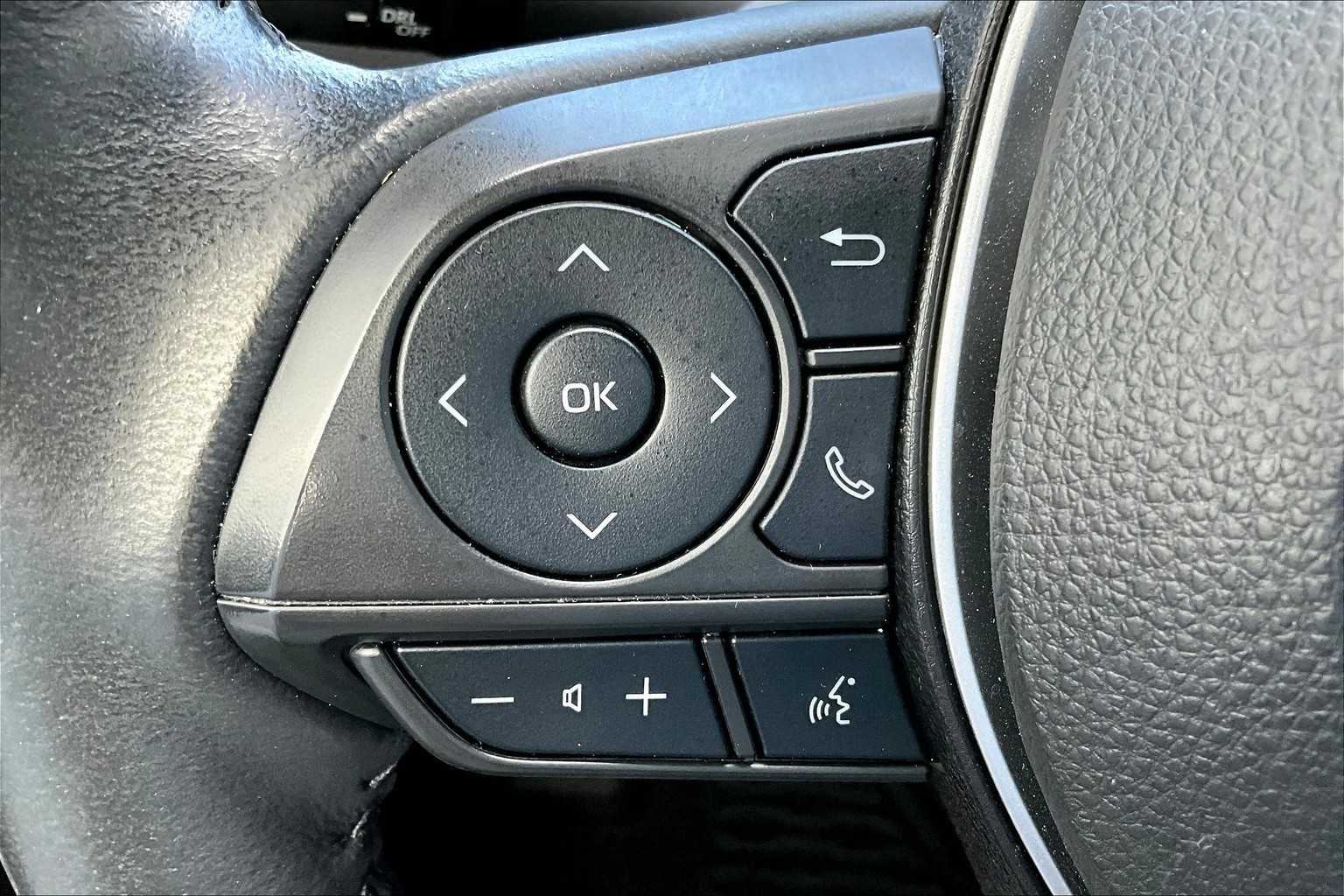 2023 Toyota Corolla Hybrid XSE photo 19