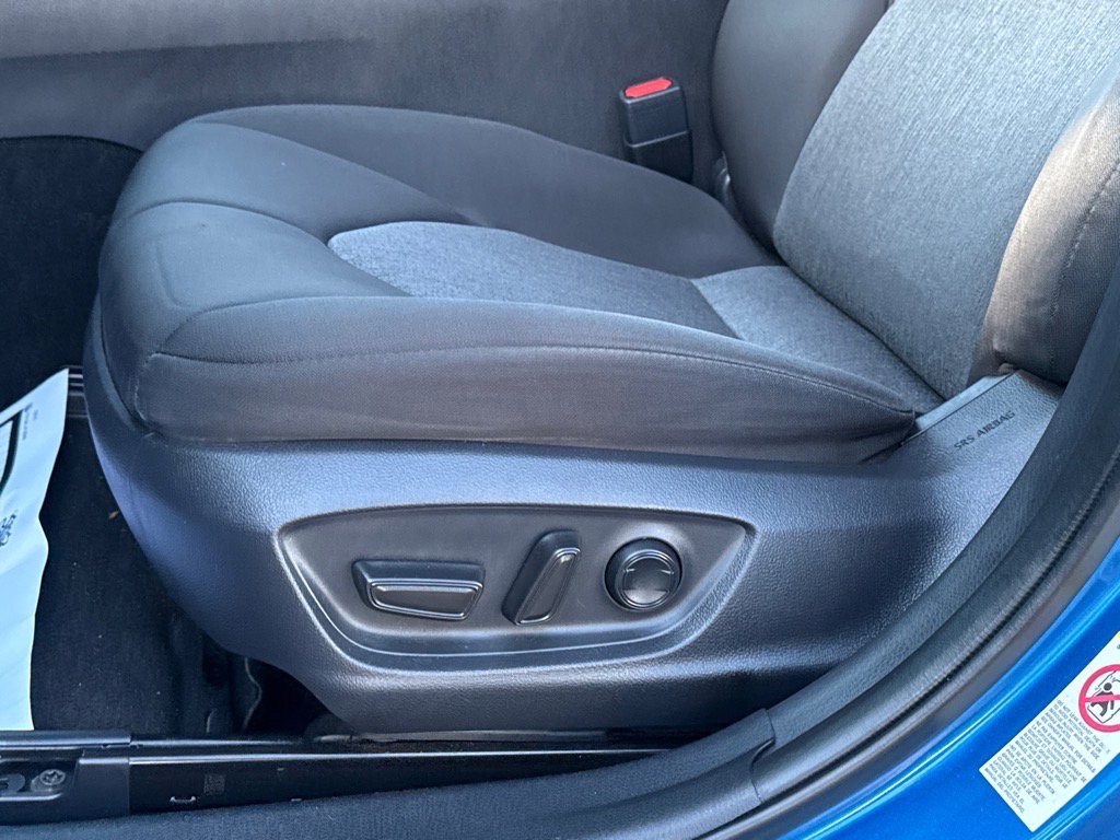 2019 Toyota Camry SE XLE photo 13