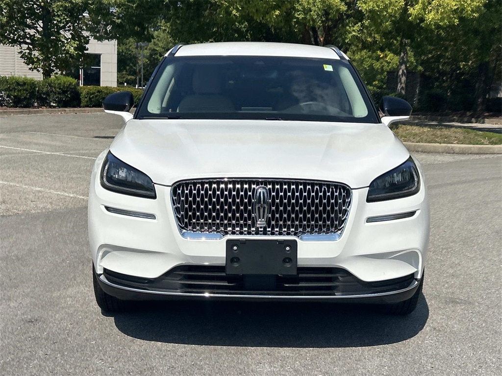2022 Lincoln Corsair Standard photo 2