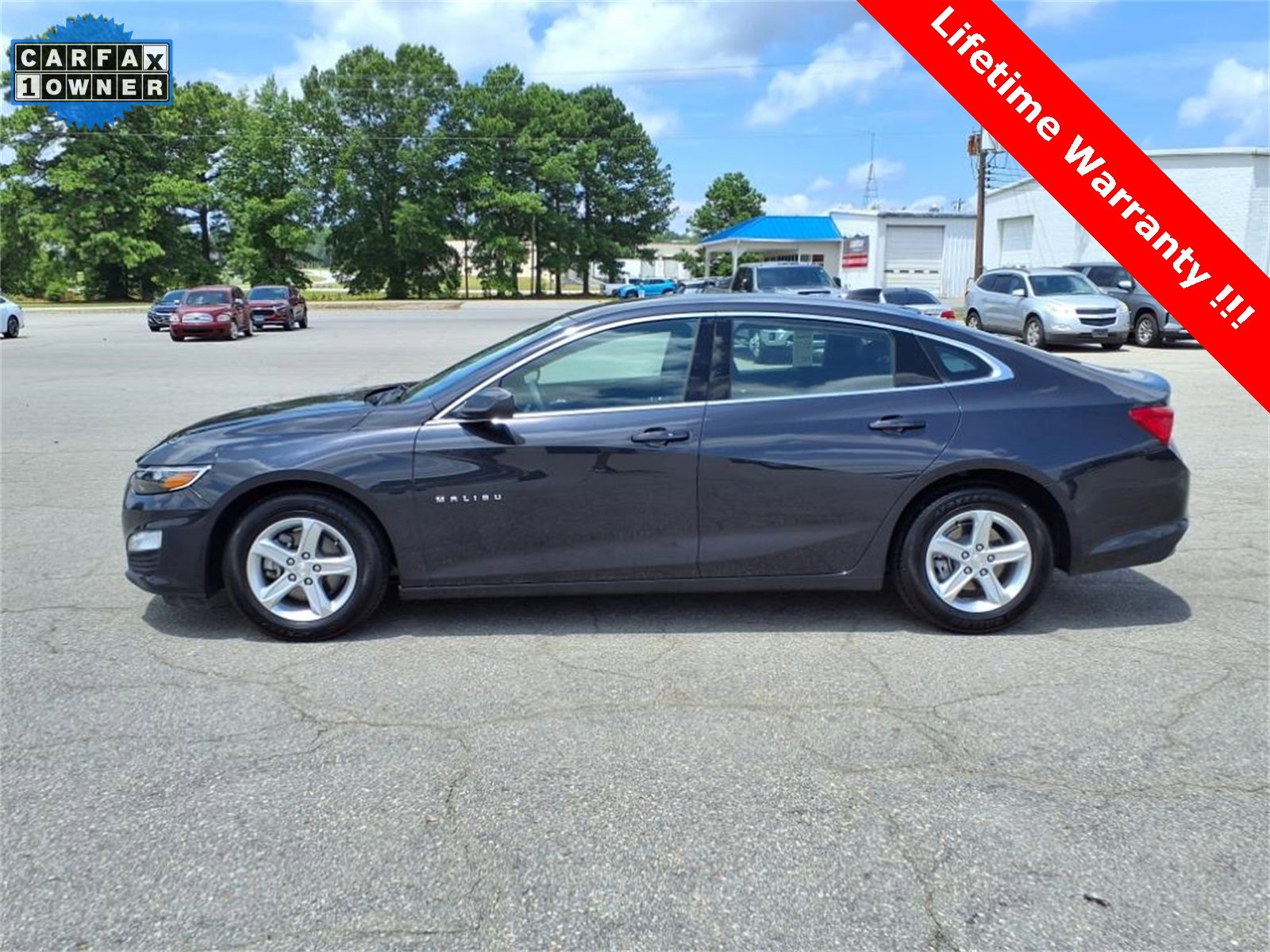 2023 Chevrolet Malibu 1LT photo 2