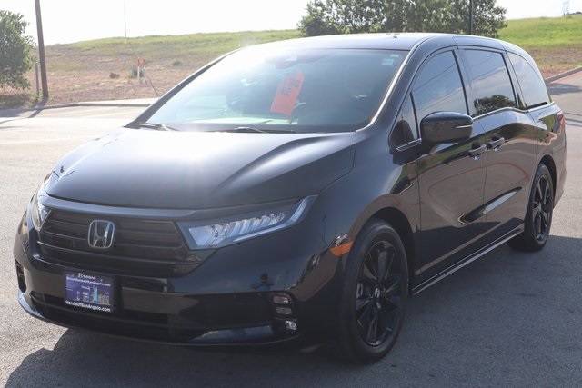 2023 Honda Odyssey SPORT's photo