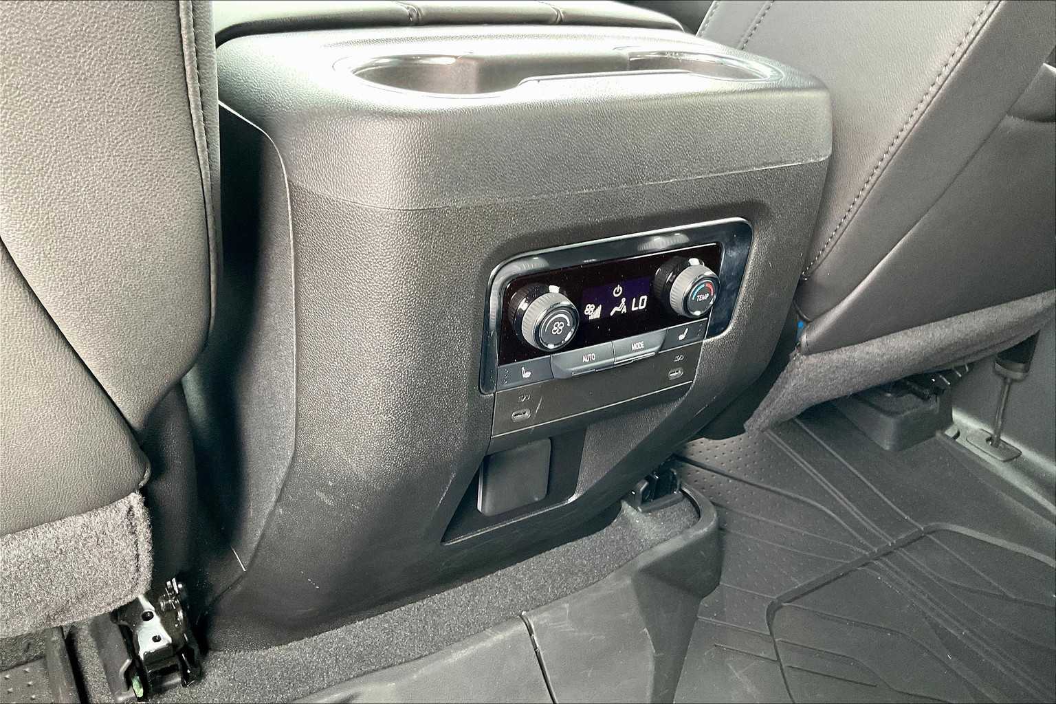 2025 Chevrolet Tahoe LT photo 32