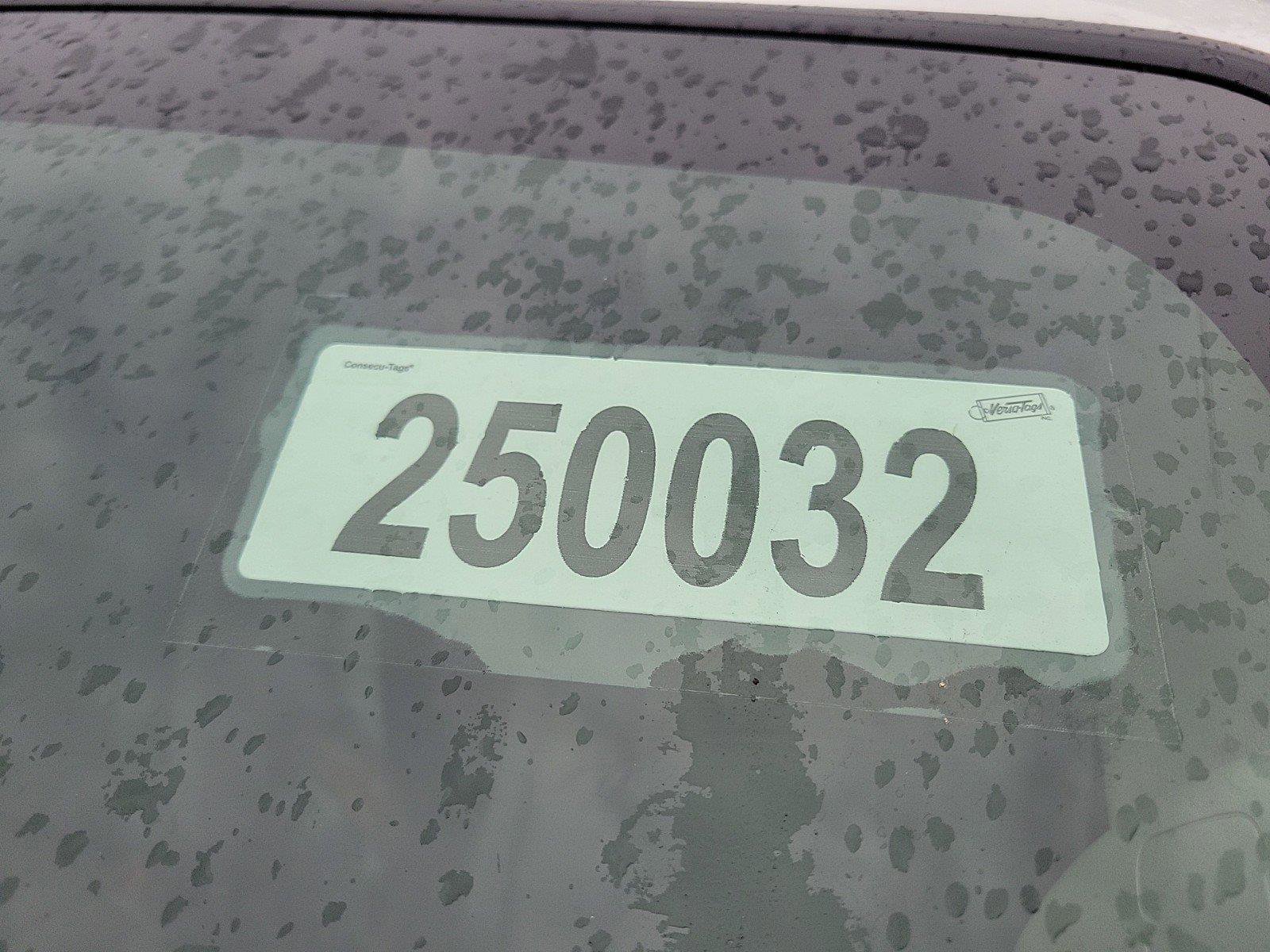 2025 FORD E-350 - Image 32