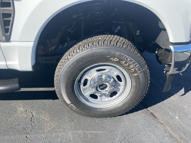 2026 Ford F-250 XL photo 2