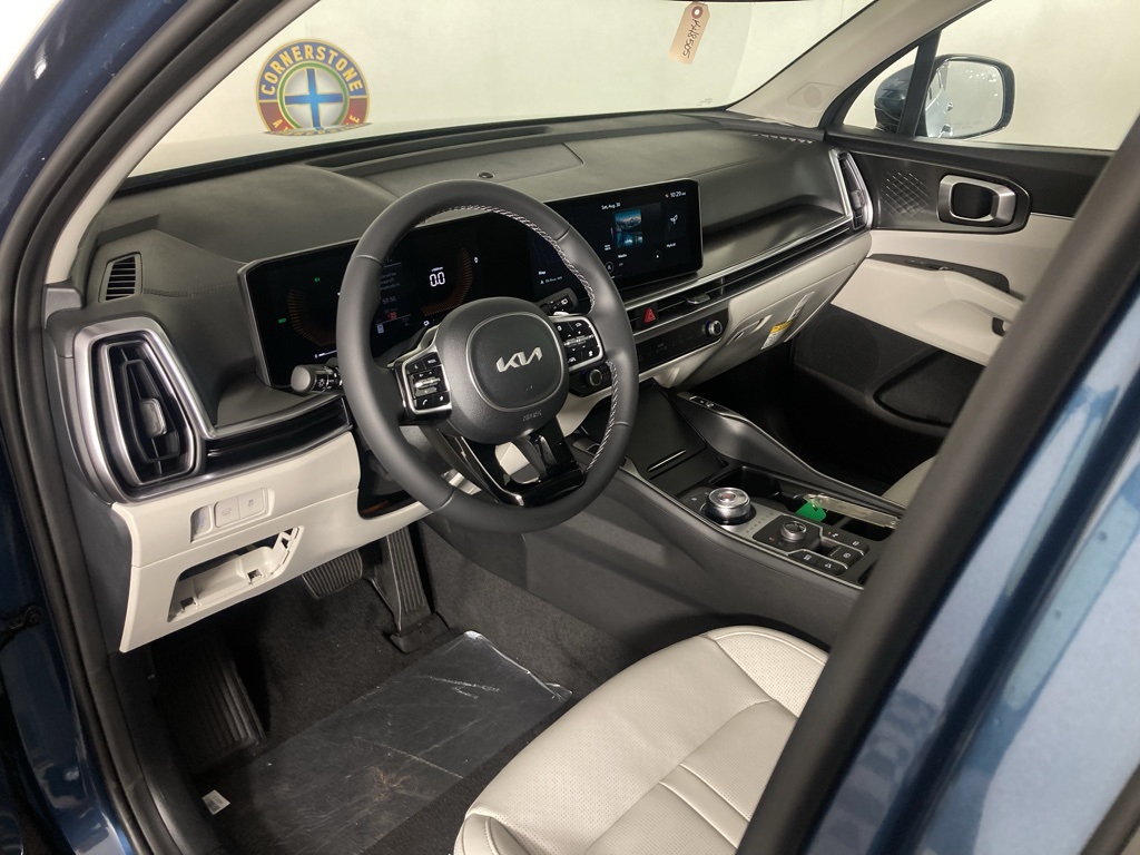 2025 Kia Sorento Hybrid EX photo 2