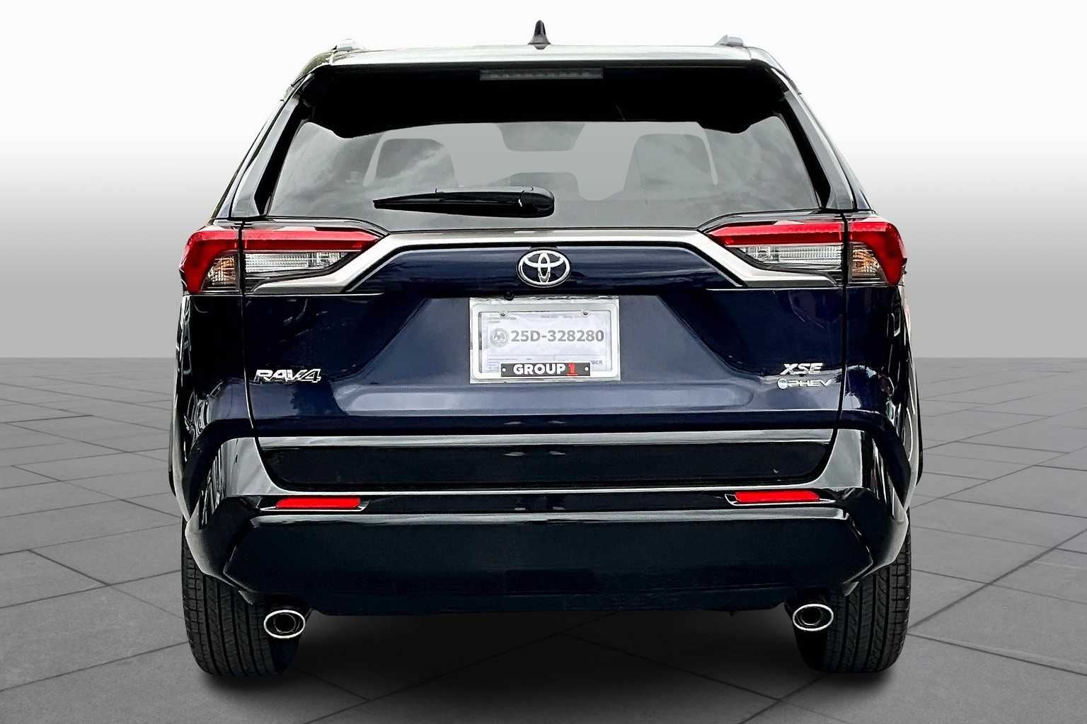 2025 Toyota RAV4 Hybrid XSE Sport photo 4