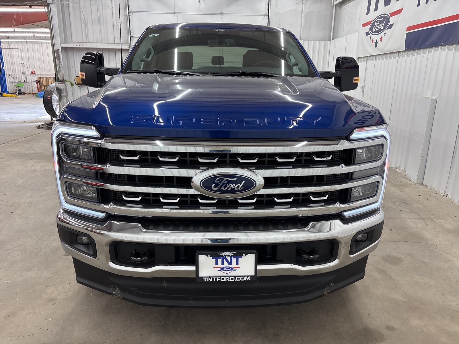 2026 Ford F-350 Lariat photo 3