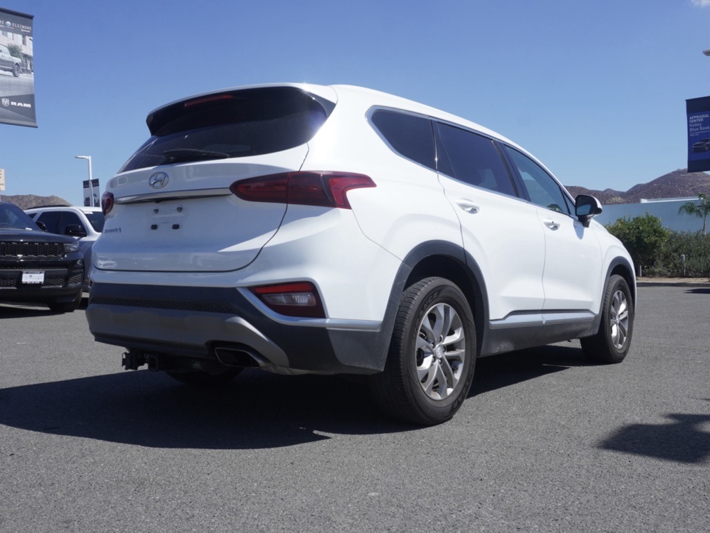 2020 Hyundai Santa Fe SEL photo 2
