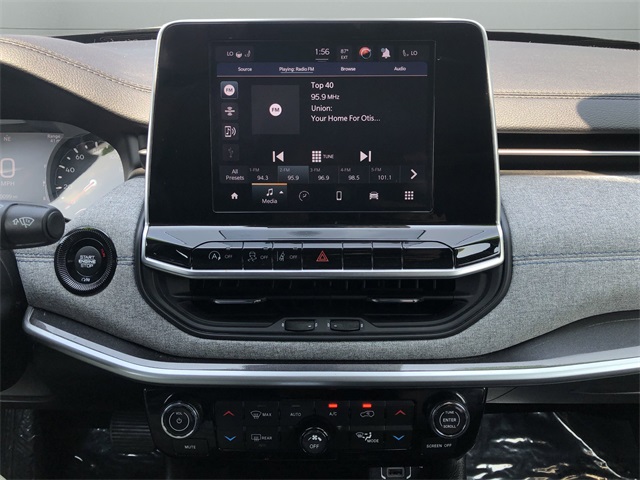 2022 Jeep Compass Latitude photo 18