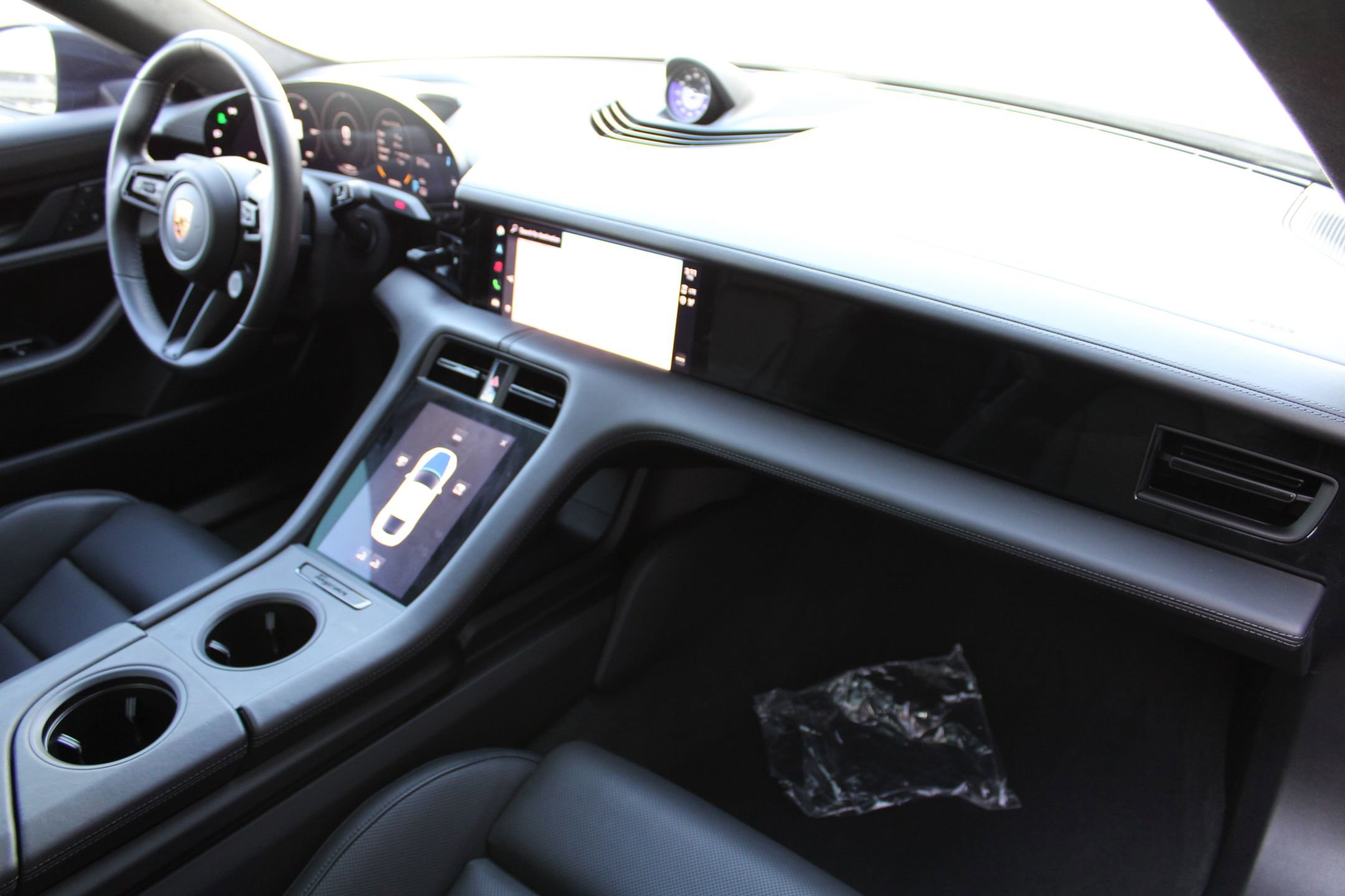 2022 Porsche Taycan GTS photo 25
