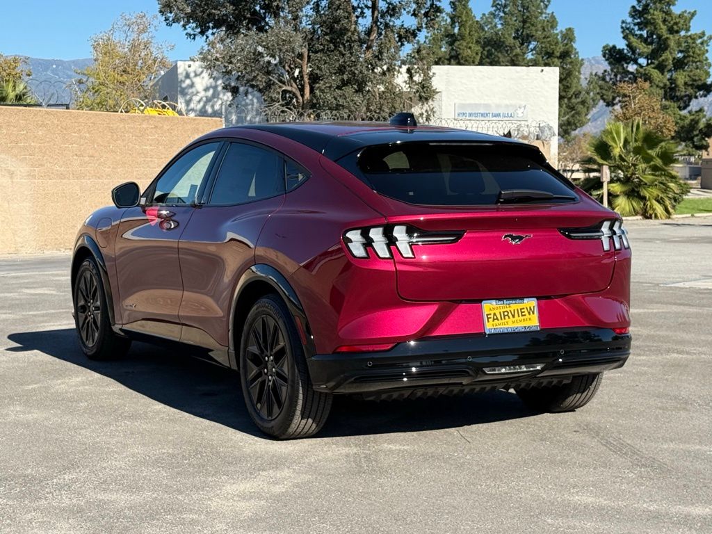 2025 Ford Mustang Mach-E Premium photo 4