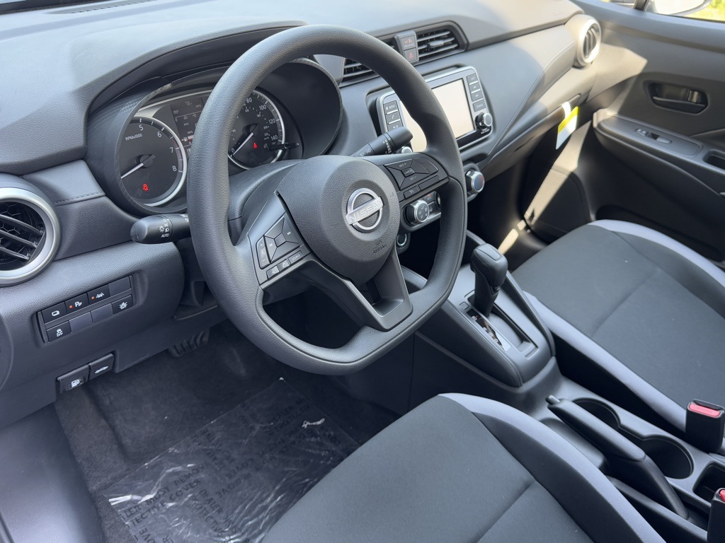 2025 Nissan Versa S photo 14