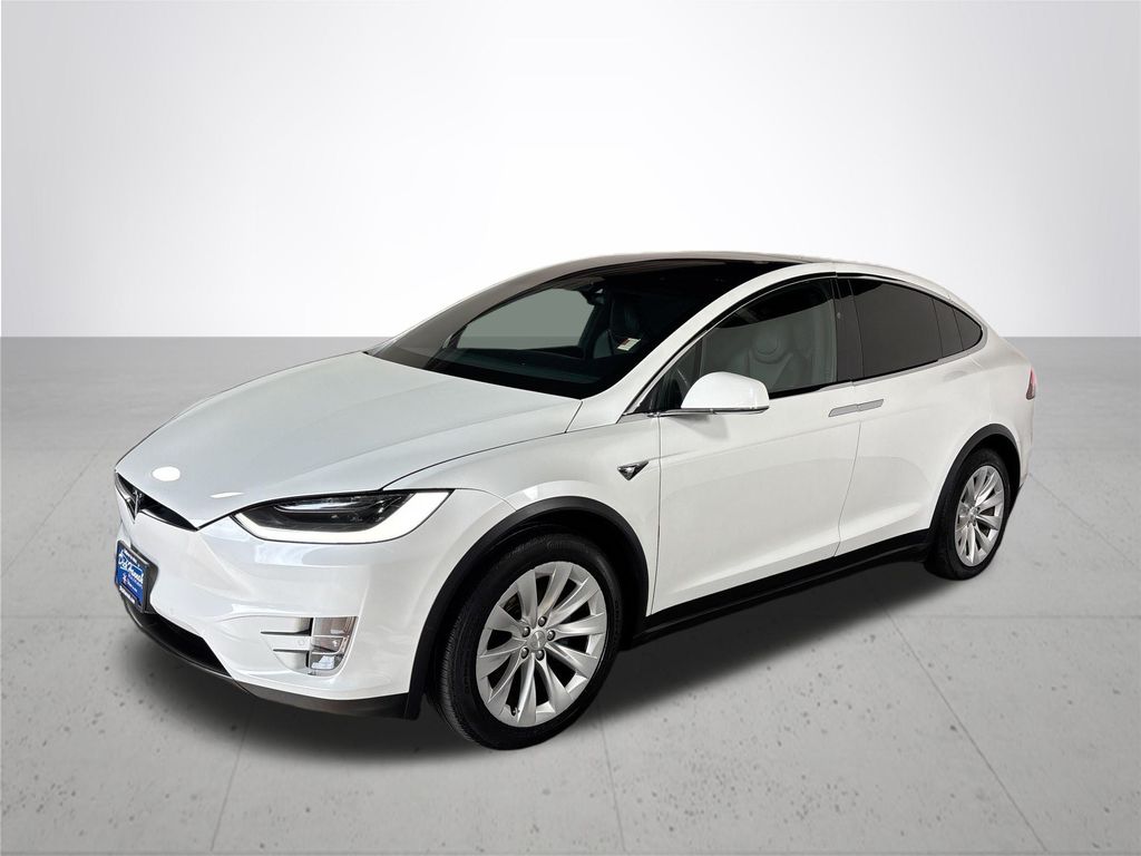 Used 2019 Tesla Model X Long Range with VIN 5YJXCAE2XKF203990 for sale in Gladstone, OR