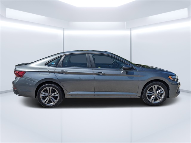 2024 Volkswagen Jetta 1.5T SE photo 2