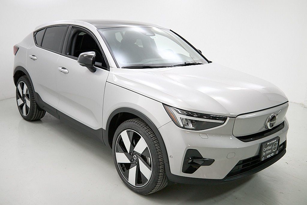 2023 VOLVO C40 - Image 3