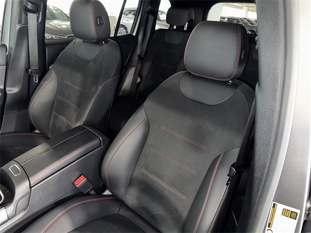 2024 Mercedes Benz GLB 250 photo 33