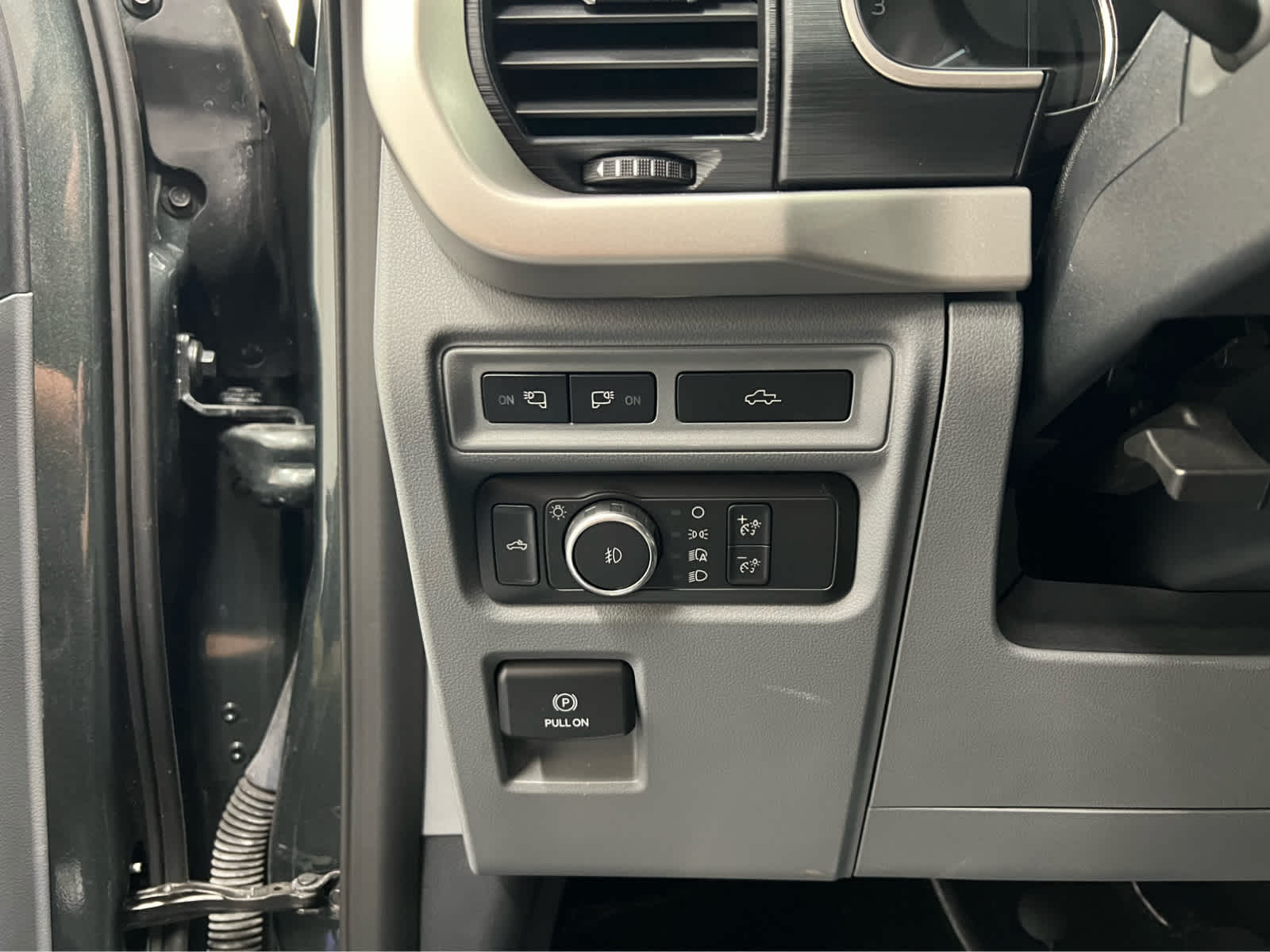 2021 Ford F-150 XLT photo 18