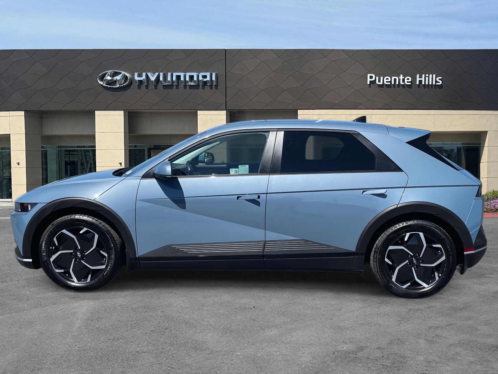 2024 Hyundai Ioniq 5 SEL photo 3