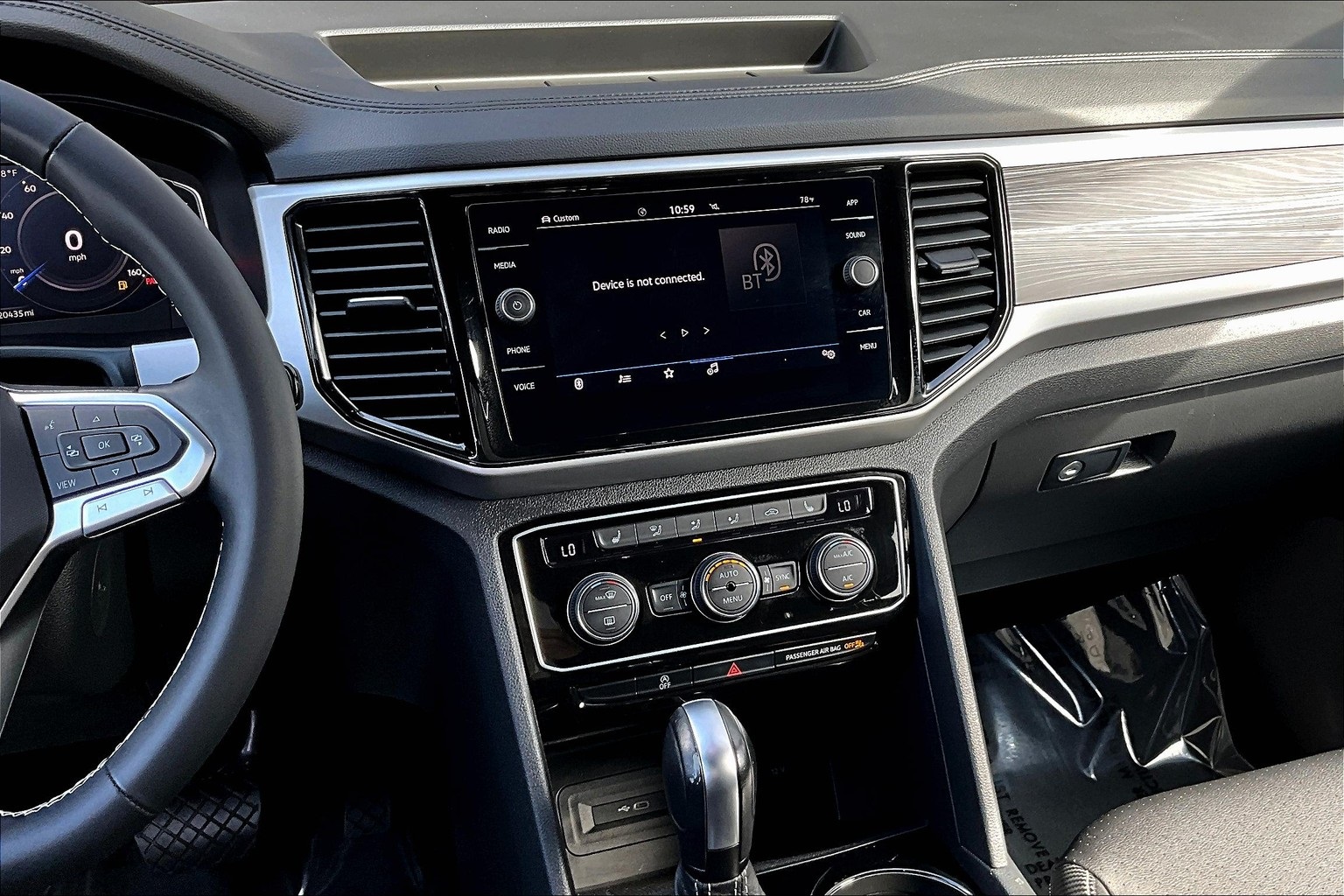 2023 Volkswagen Atlas Cross Sport V6 SE Technology photo 4