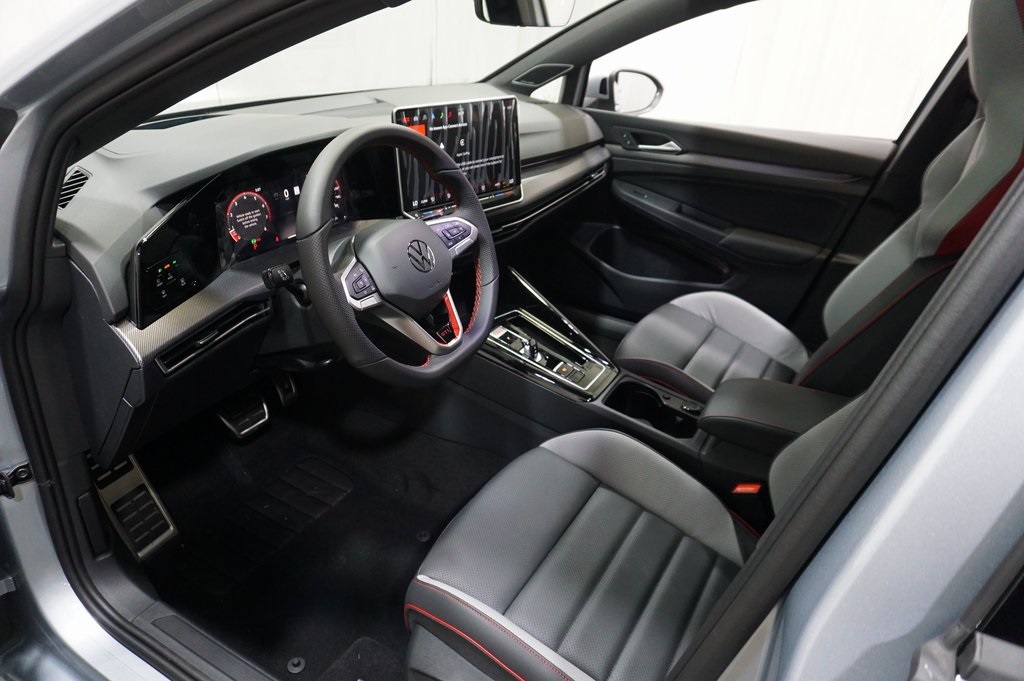 2025 Volkswagen Golf GTI Autobahn photo 3