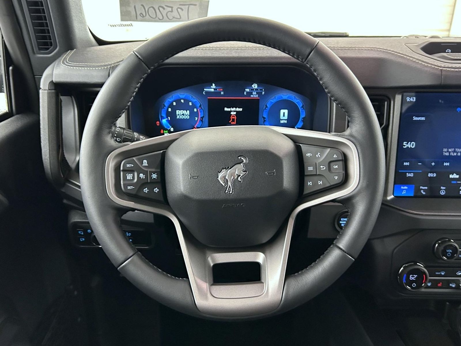 2025 Ford Bronco Badlands photo 11