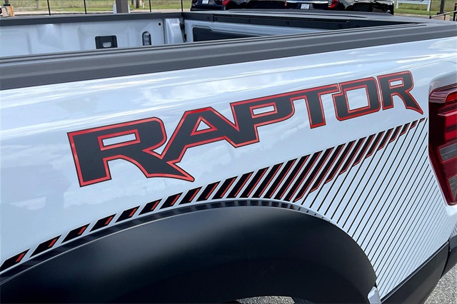 2025 Ford F-150 Raptor photo 27