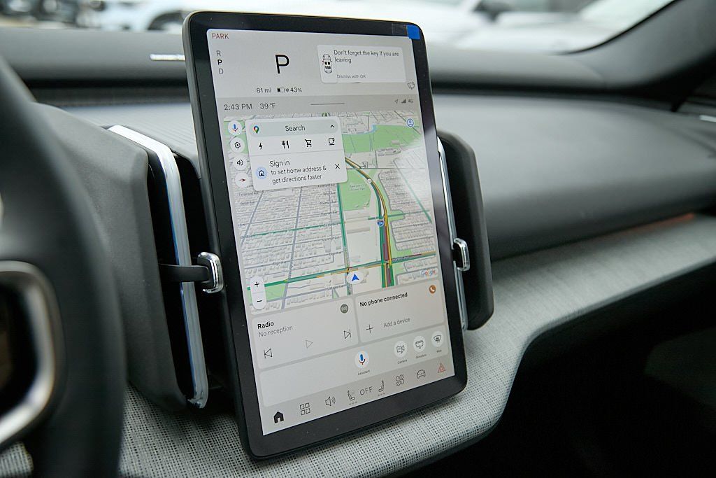 2026 VOLVO EX30 - Image 13