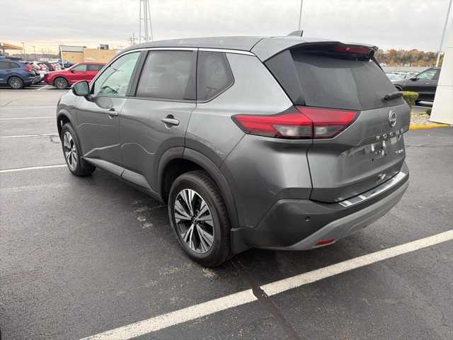 2022 Nissan Rogue SV photo 3