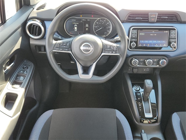 2025 Nissan Versa 1.6 SV photo 9