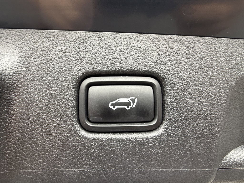 2023 Hyundai Palisade Limited photo 19