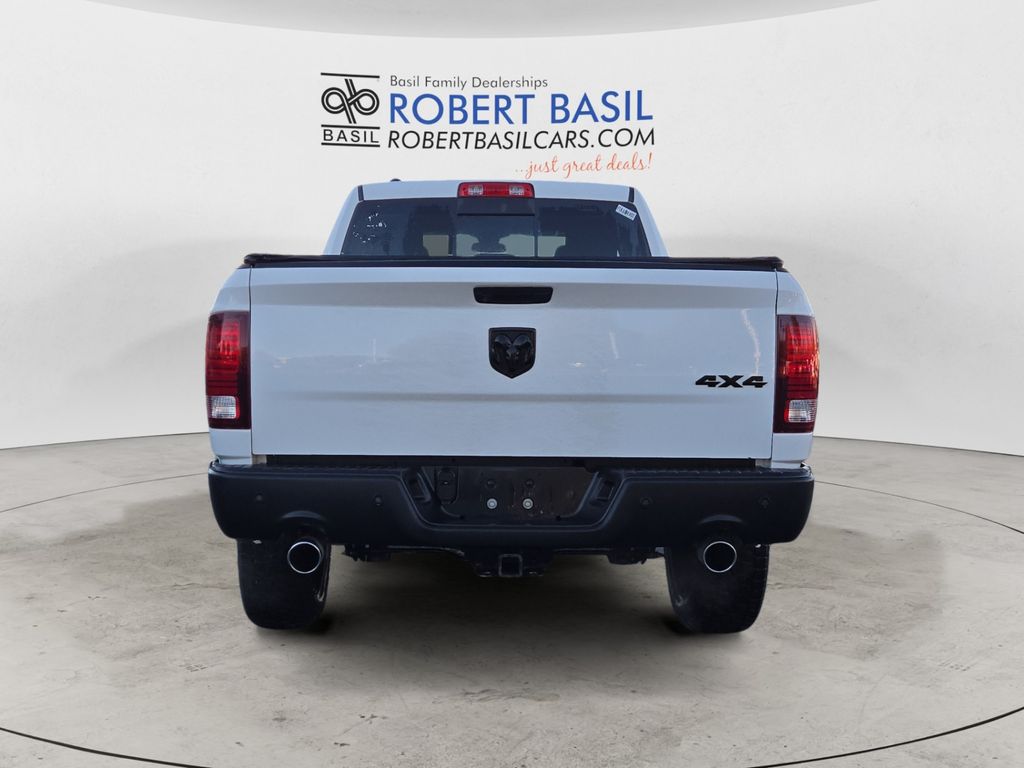 2020 Ram 1500 Classic Warlock photo 4