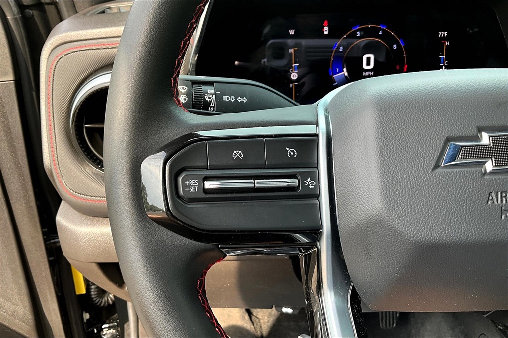 2023 Chevrolet Colorado Z71 photo 12