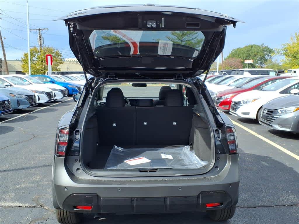 2026 Nissan Kicks SV photo 2