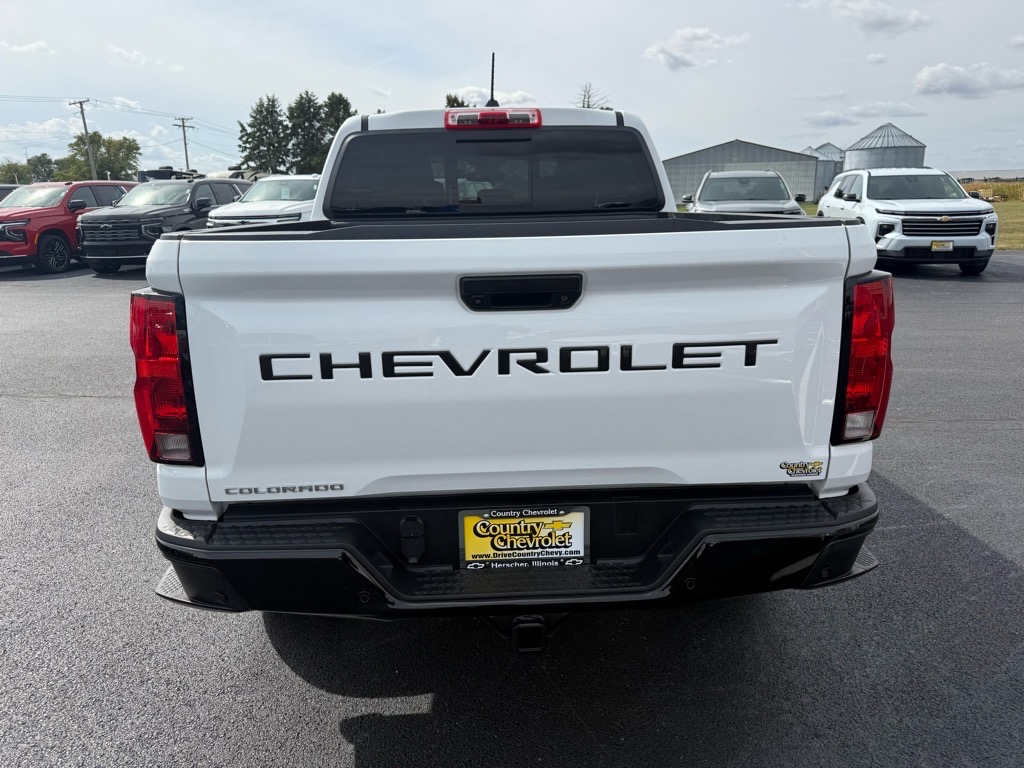 2024 Chevrolet Colorado Trail Boss photo 4