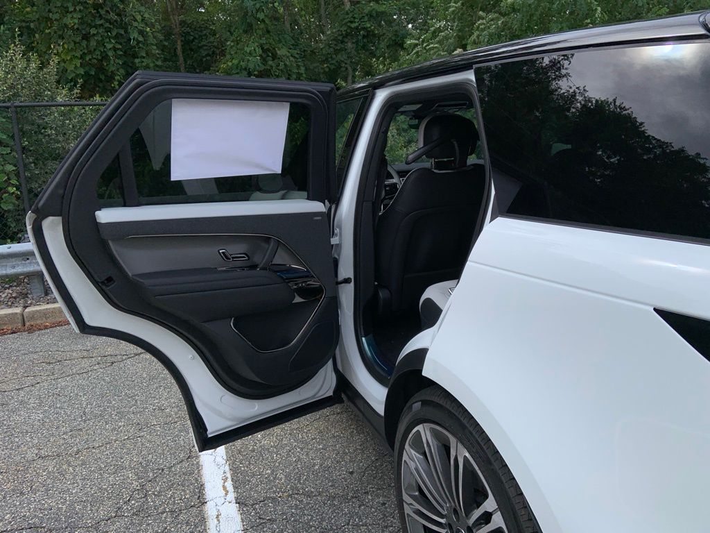 2025 Land Rover Range Rover Sport SE photo 12