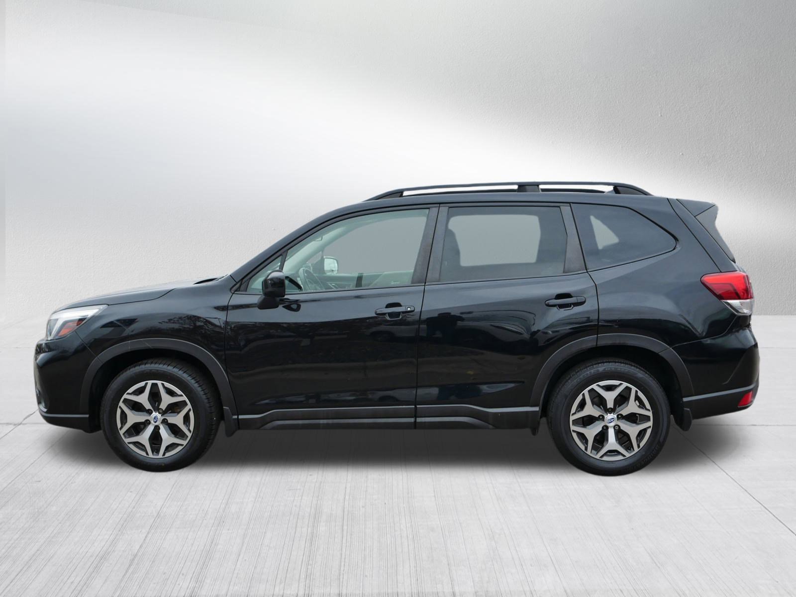 2019 Subaru Forester Premium photo 2