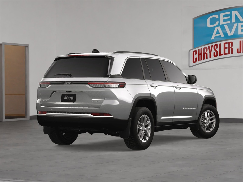 2025 Jeep Grand Cherokee Laredo X photo 4