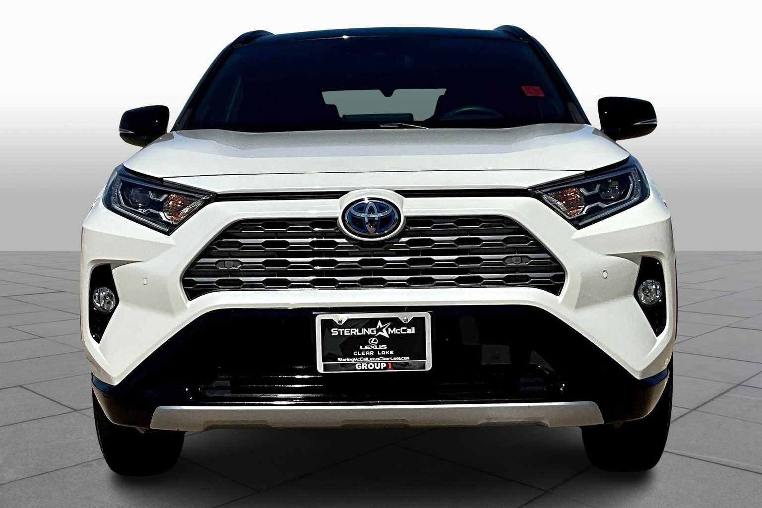 2021 Toyota RAV4 Hybrid XSE photo 3